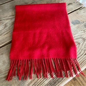 Red cashmere scarf with fringe